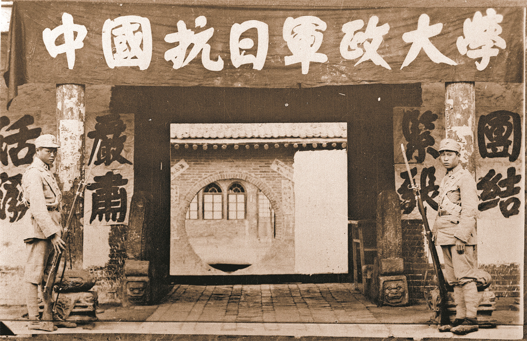 铸就铁血荣光__铸造铁血军魂